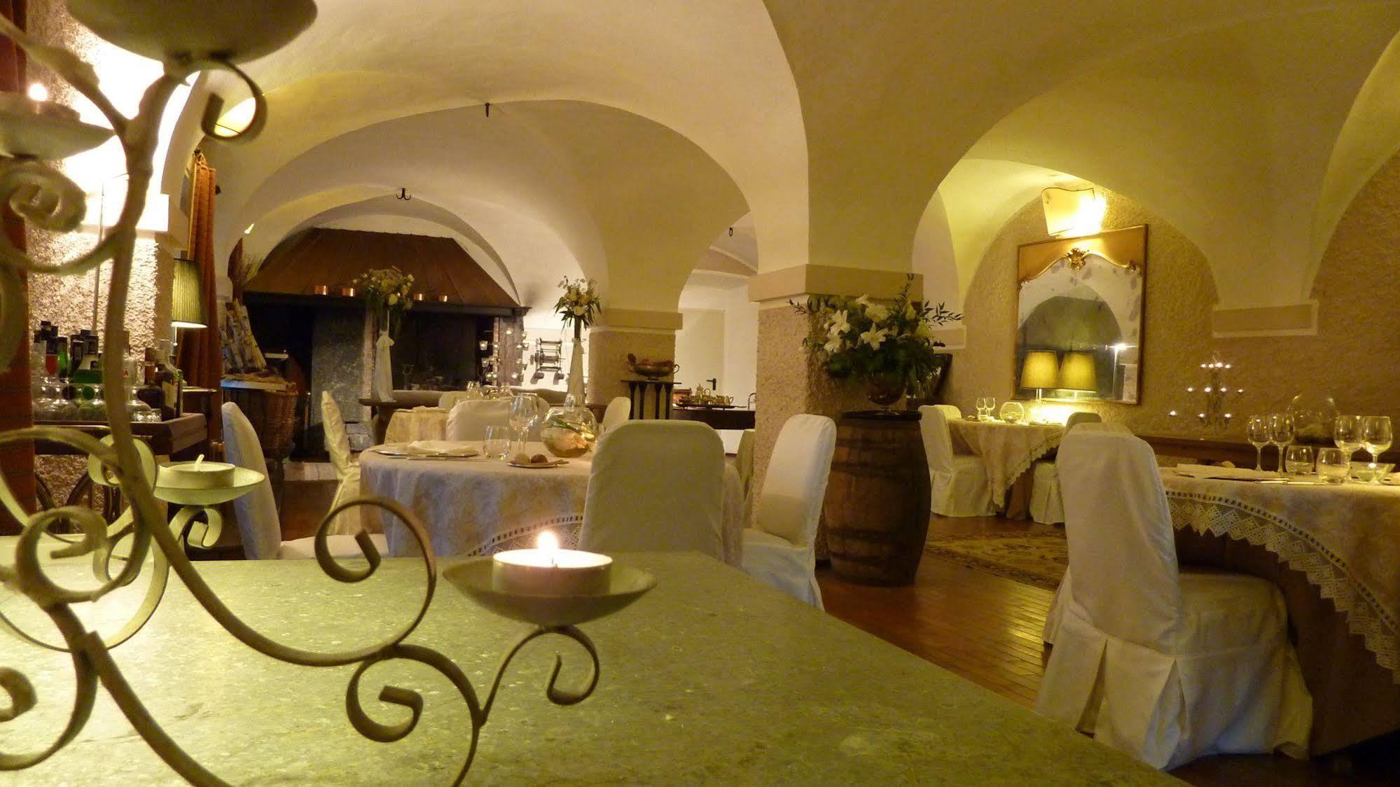 Relais Del Castello Di Oviglio Hotel Ngoại thất bức ảnh