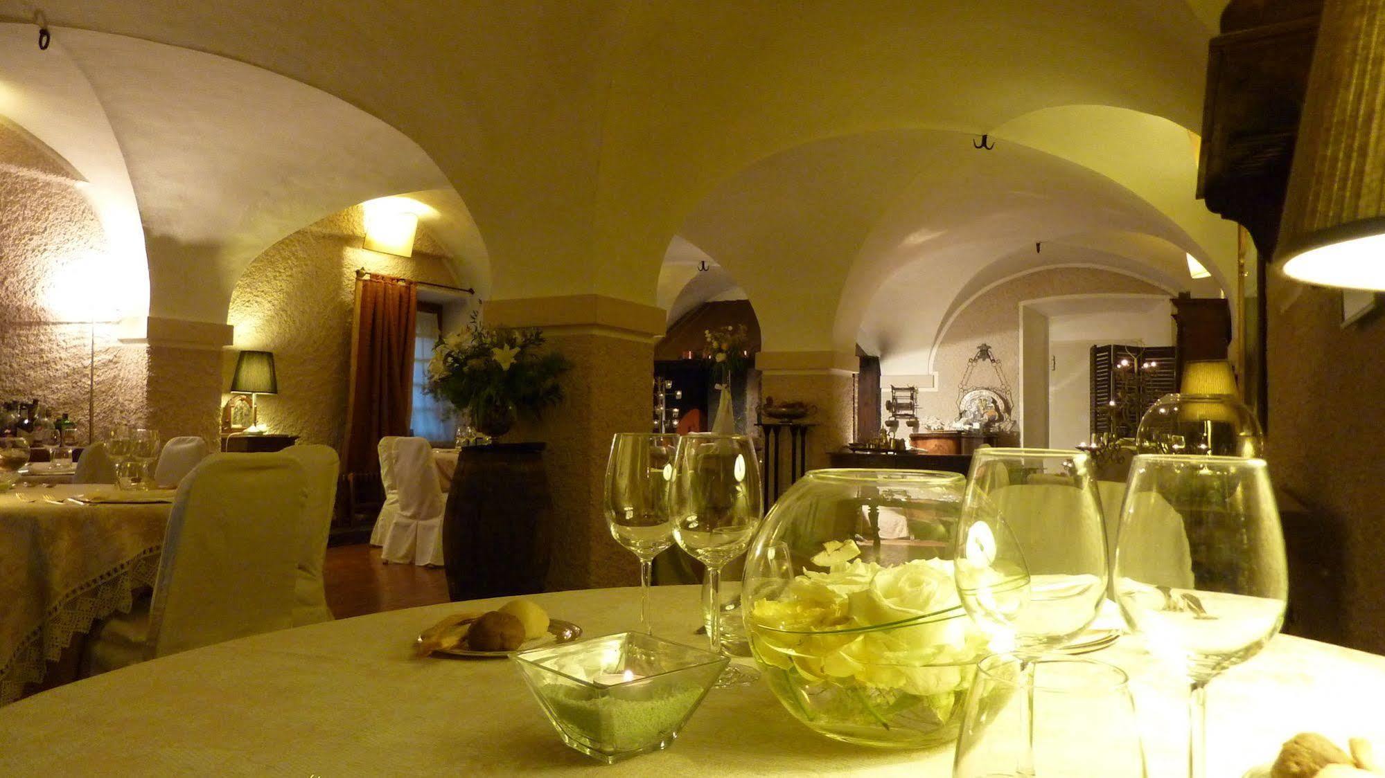 Relais Del Castello Di Oviglio Hotel Ngoại thất bức ảnh