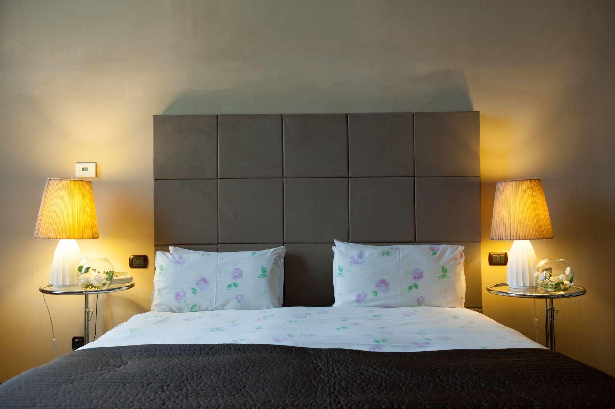 Relais Del Castello Di Oviglio Hotel Ngoại thất bức ảnh